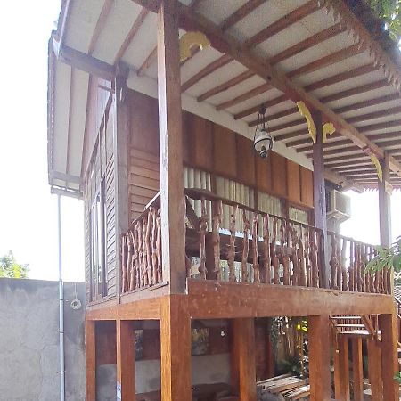 Diana'S Homestay Banyuwangi  Exterior photo