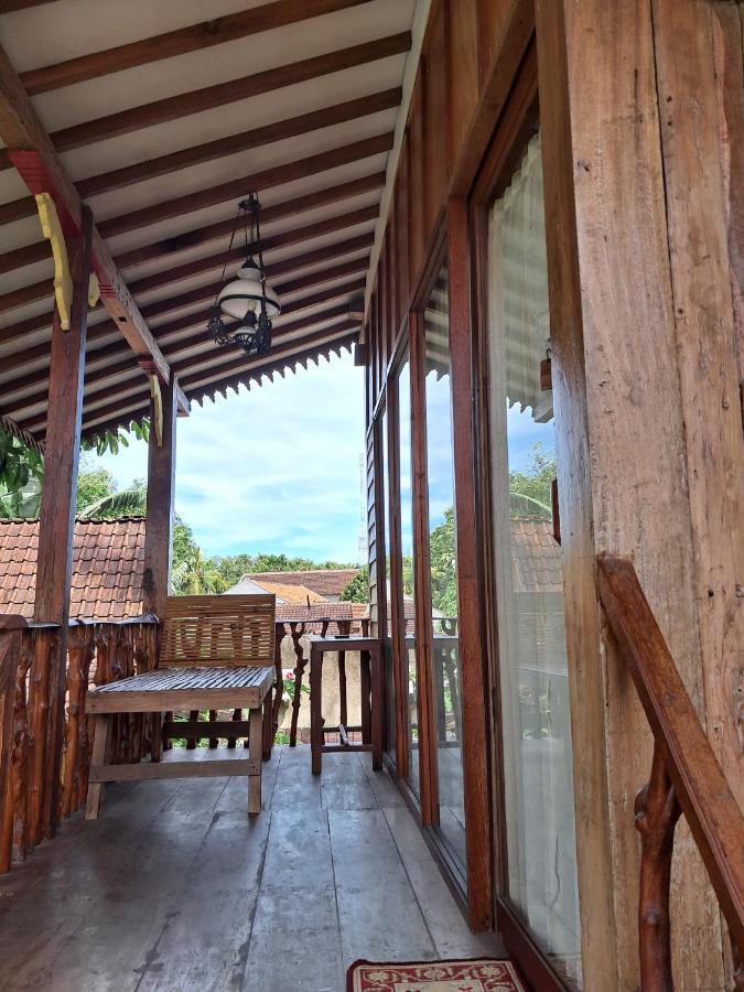 Diana'S Homestay Banyuwangi  Exterior photo