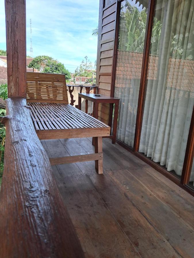Diana'S Homestay Banyuwangi  Exterior photo