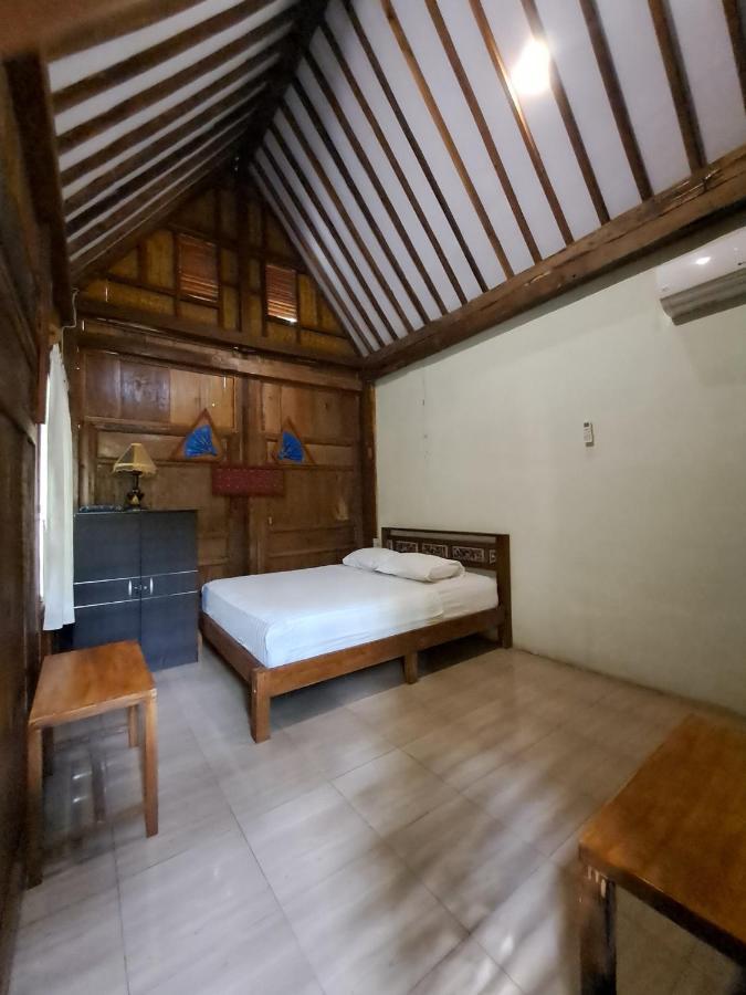 Diana'S Homestay Banyuwangi  Exterior photo