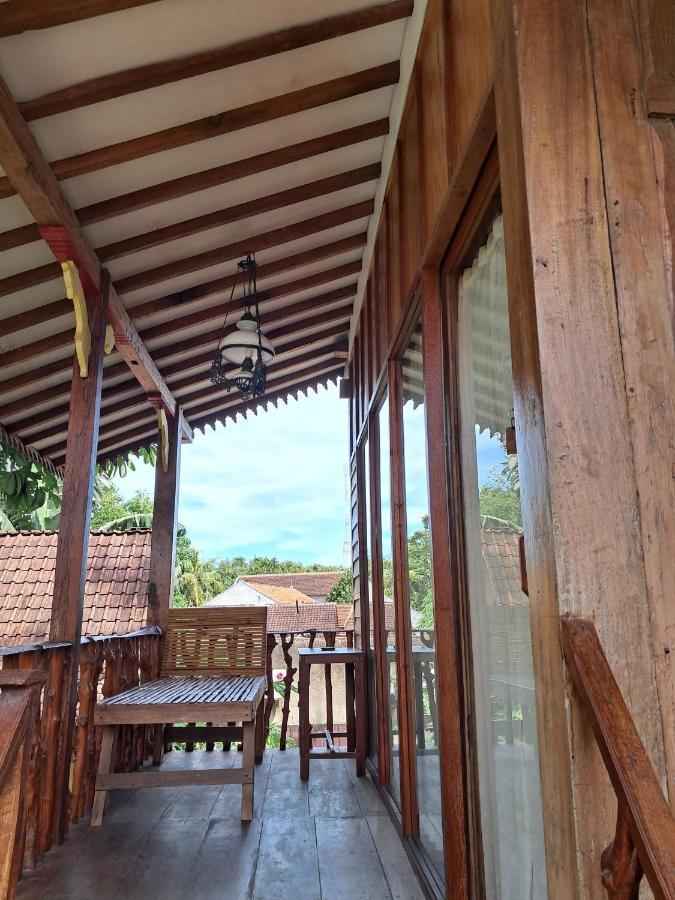 Diana'S Homestay Banyuwangi  Exterior photo