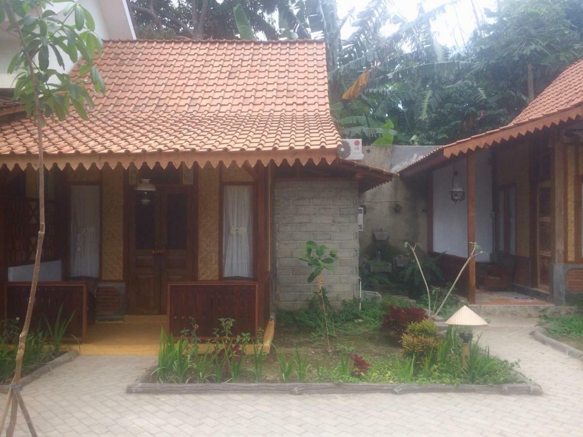 Diana'S Homestay Banyuwangi  Exterior photo