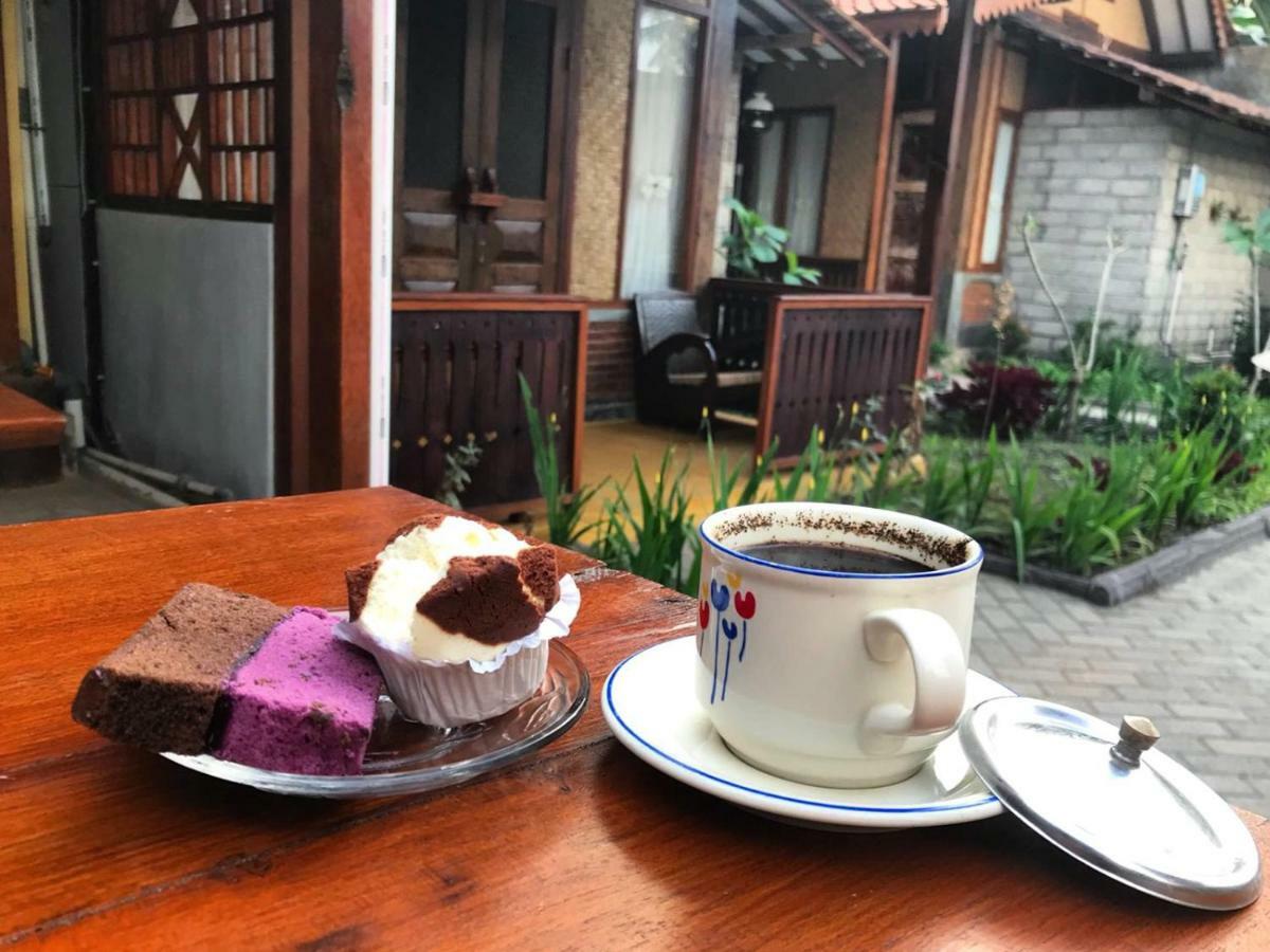 Diana'S Homestay Banyuwangi  Exterior photo